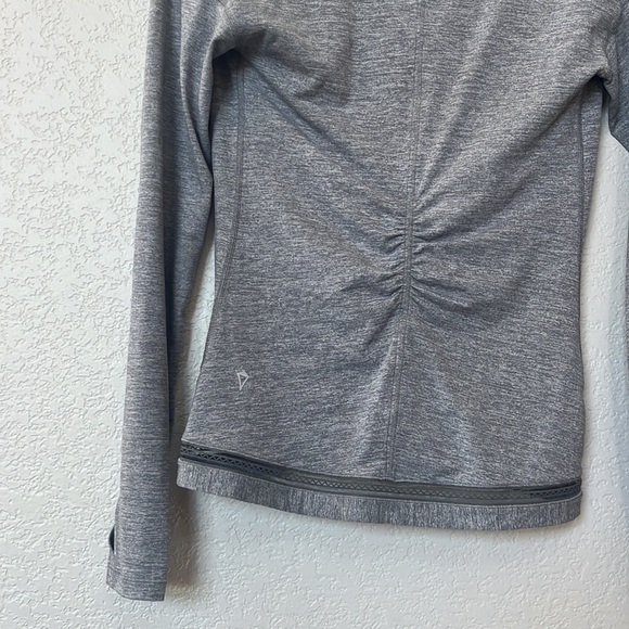 Ivivva Girl's Long Sleeve Criss Cross Gray Size 12 - Picture 9 of 10